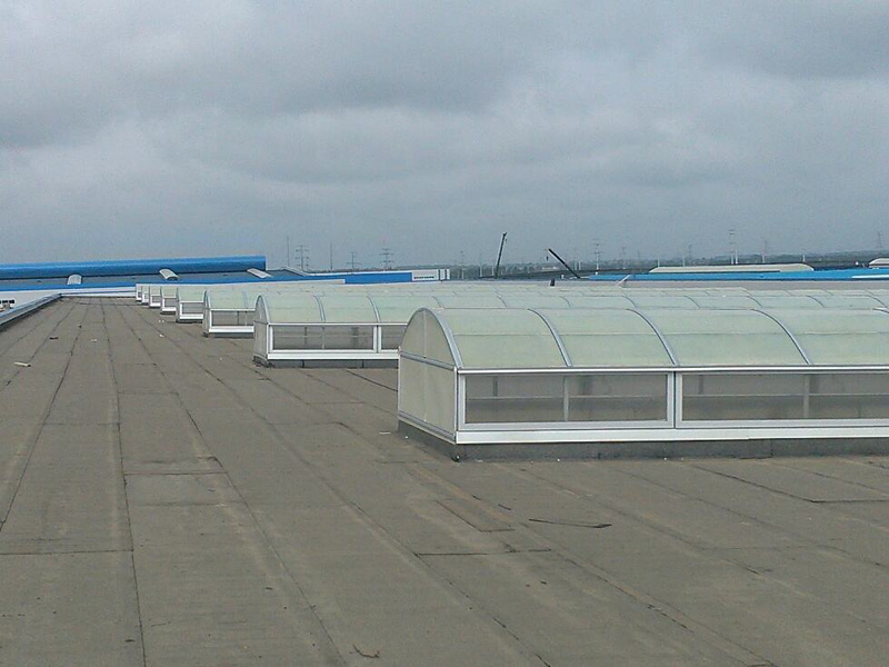 圆拱形电动采光排烟天窗使用说明